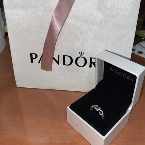 Pandora Jewelry - Pandora women’s heart ring